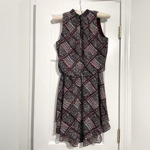 NWT White House Black Market Sleeveless Printed High Neck V-Neck Dress, size XS
